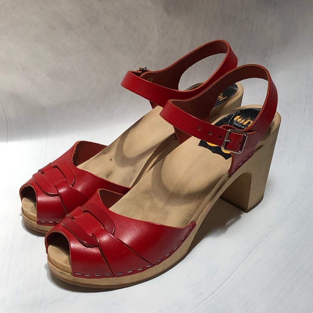 Swedish Hasbeens red leather clogs